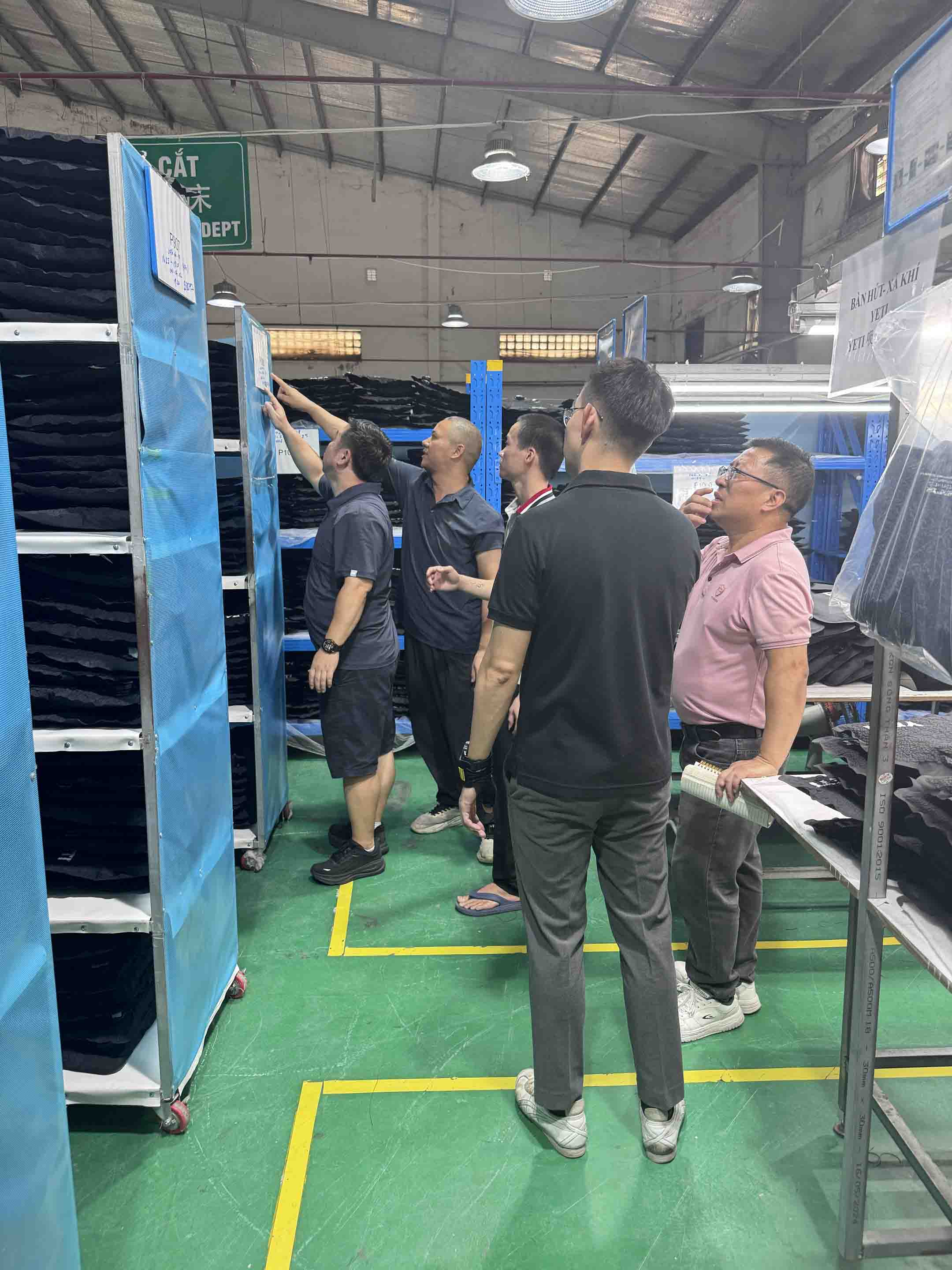YETI เยี่ยมชมโรงงานของ Sealock ในเวียดนามเพื่อตรวจสอบการผลิตถุงเก็บความเย็นแบบนุ่ม
