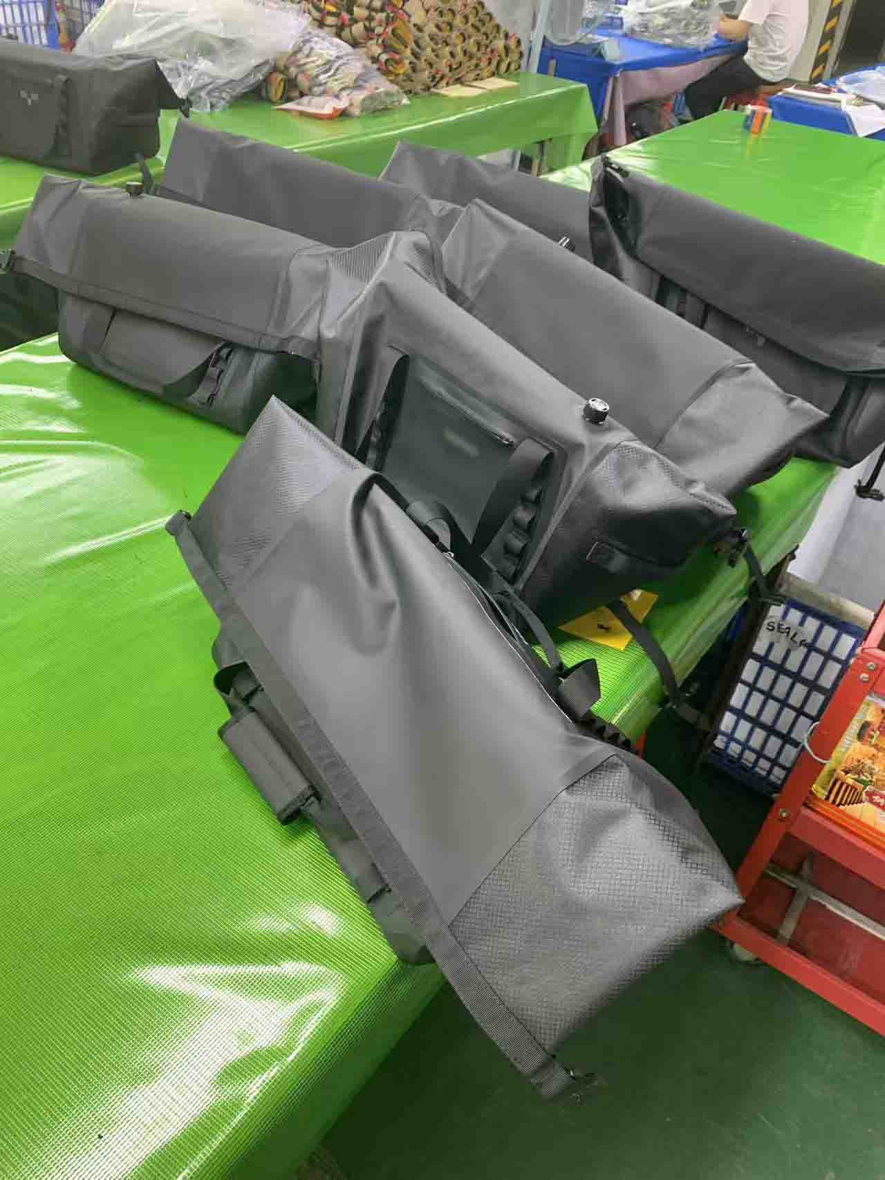 Sealock ดำเนินการผลิตถุงเกียร์กันน้ำแบบเชื่อมสำหรับแบรนด์ต่างประเทศโดย OEM เสร็จสิ้น